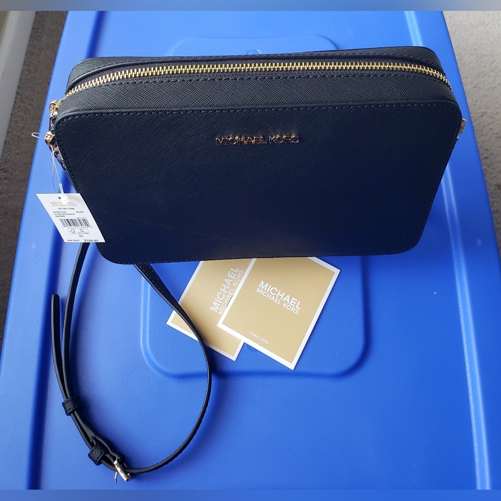 NWT Michael Kors Crossbody Jet Set - Picture 5 of 8